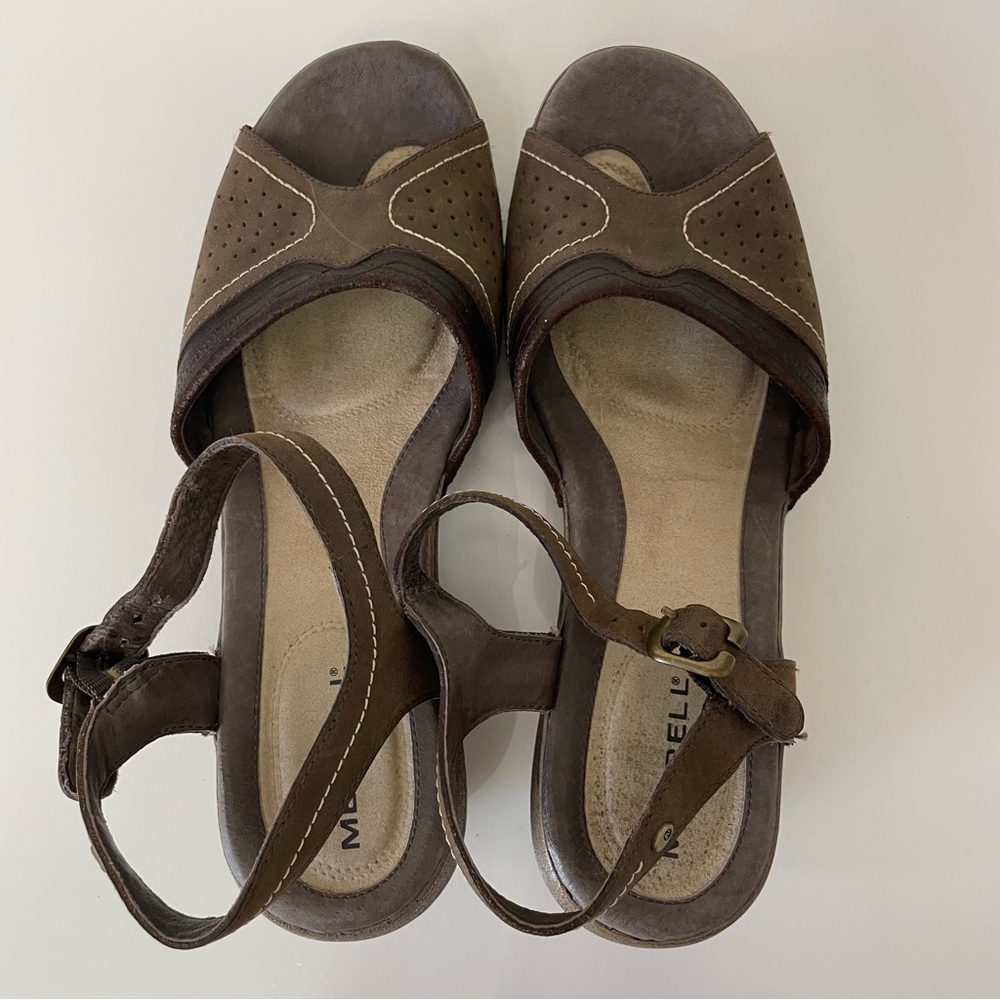 Merrell Women’s Brown Coffee Luxe Strap Leather Sandals, size 10